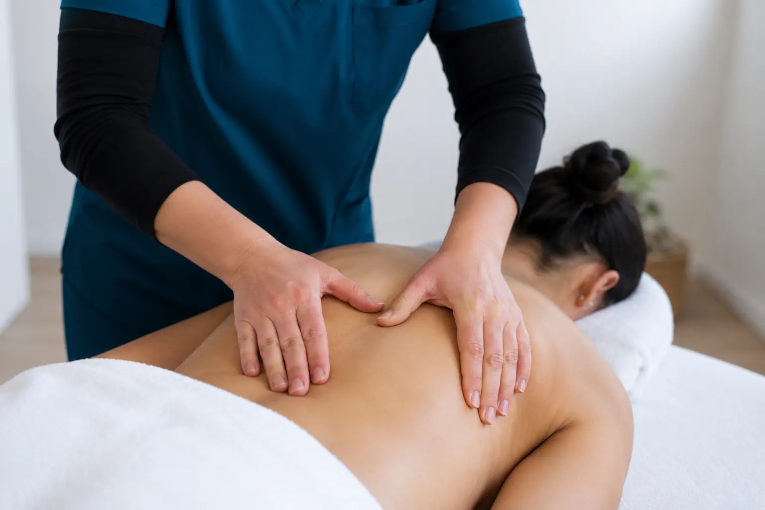 Sesión de osteopatía en Sateva
